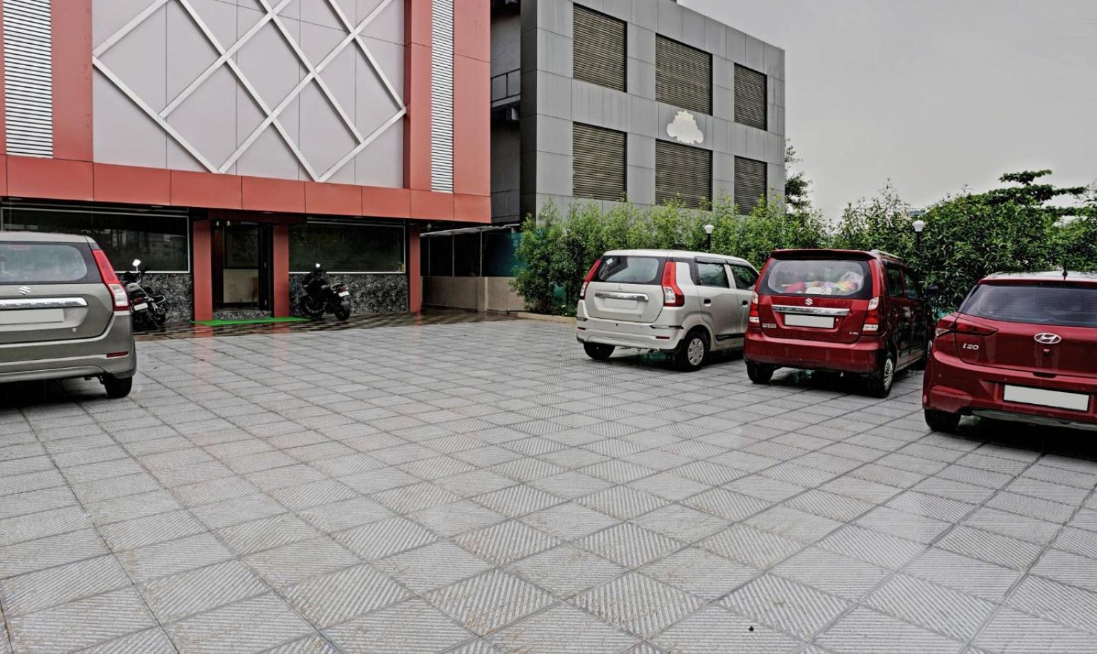 Glitz Hotels Golden Birds - Mahape, Nova Bombaim Exterior foto